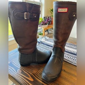Hunter Boots- insulated, 2-tone fabric